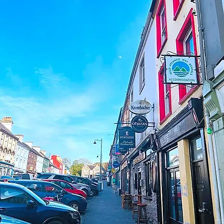 Wild Atlantic Way Апарт-отель Кенмар